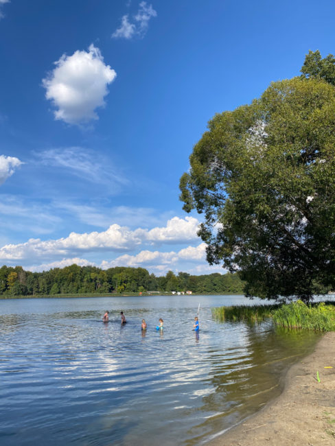 Spiegelung_Wolken_See